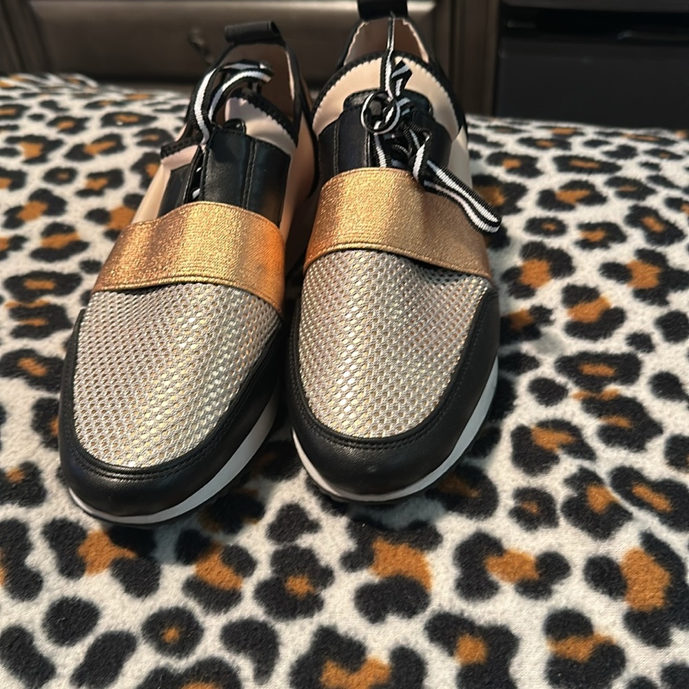Steve Madden - Picture 4 of 7